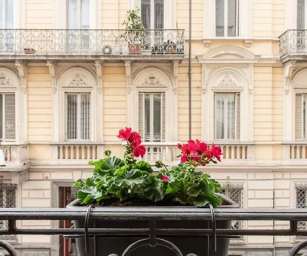 Comfort For Groups & Families In Center * Torino