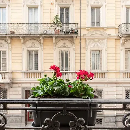 Comfort For Groups & Families In Center * Turin