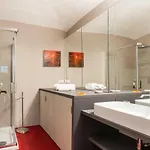 Comfort For Groups & Families In Center